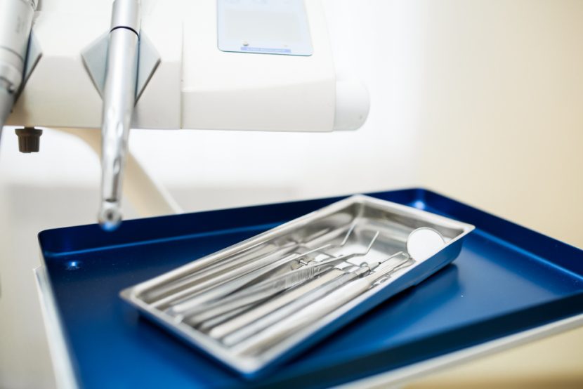 Garantire l’efficienza in studio dentistico: il supporto di Emmegi Elettrotecnica nella manutenzione delle attrezzature odontoiatriche